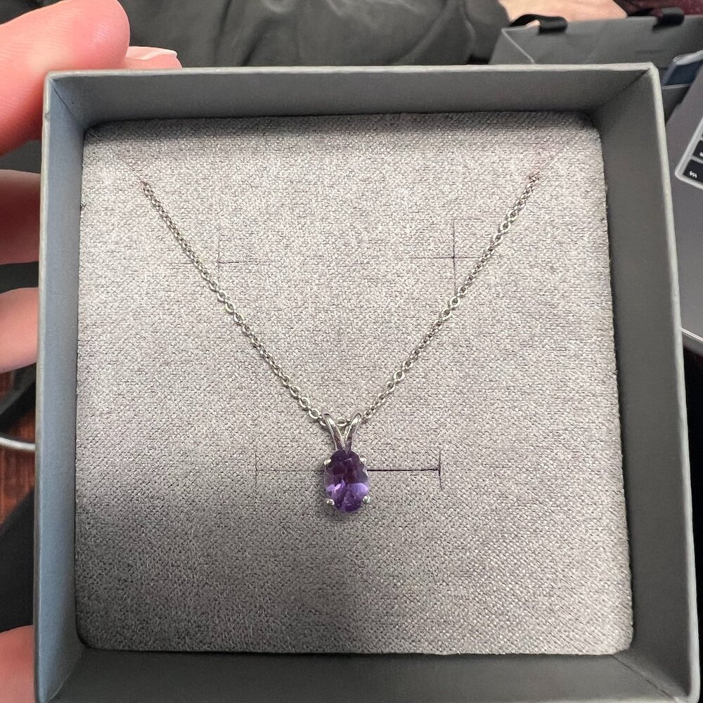 Angara Prong-Set Oval Amethyst V-Bale Pendant